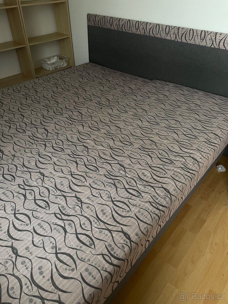 Rozkládácí postel