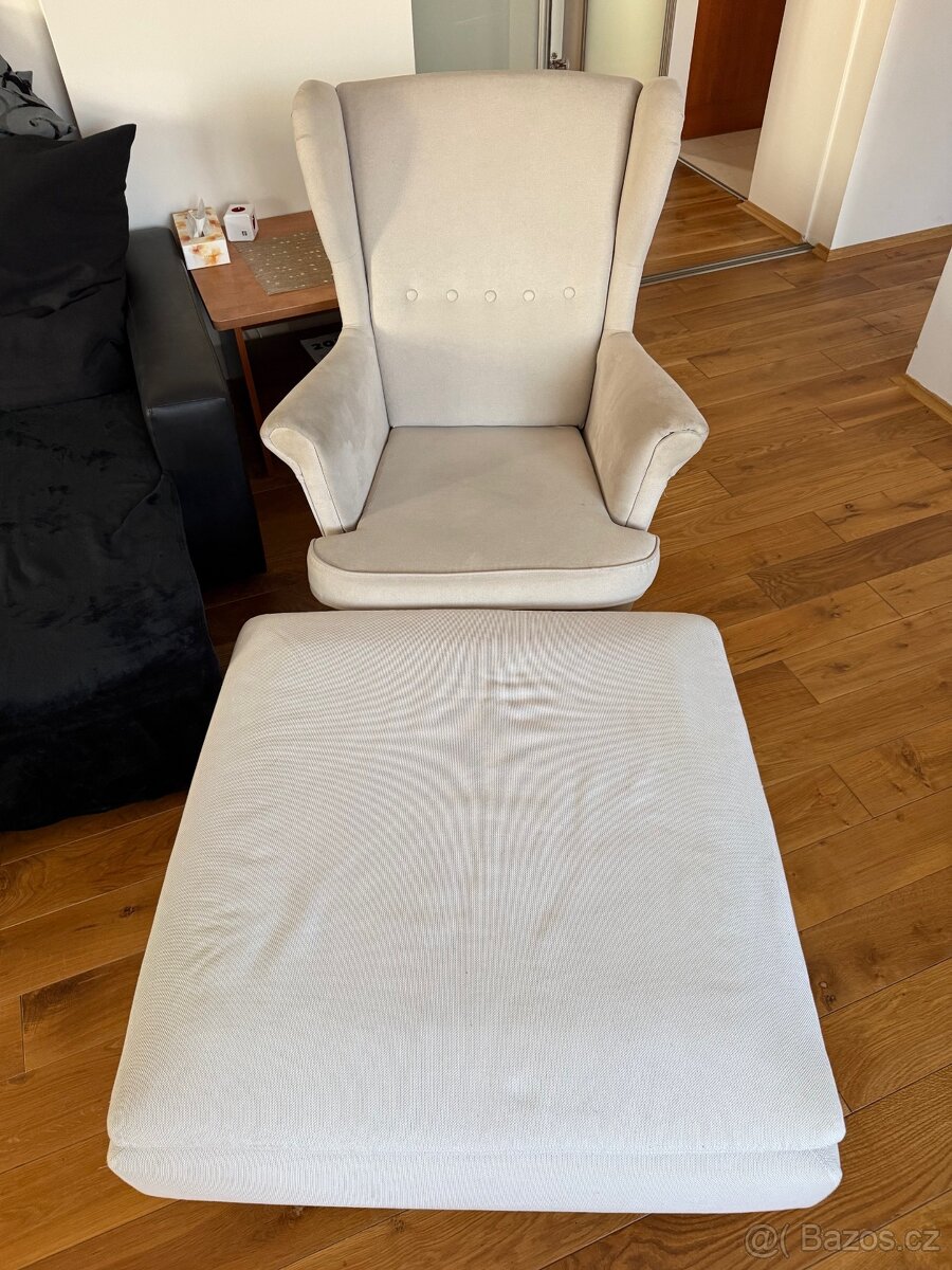 křeslo Ikea Strandmon a taburet
