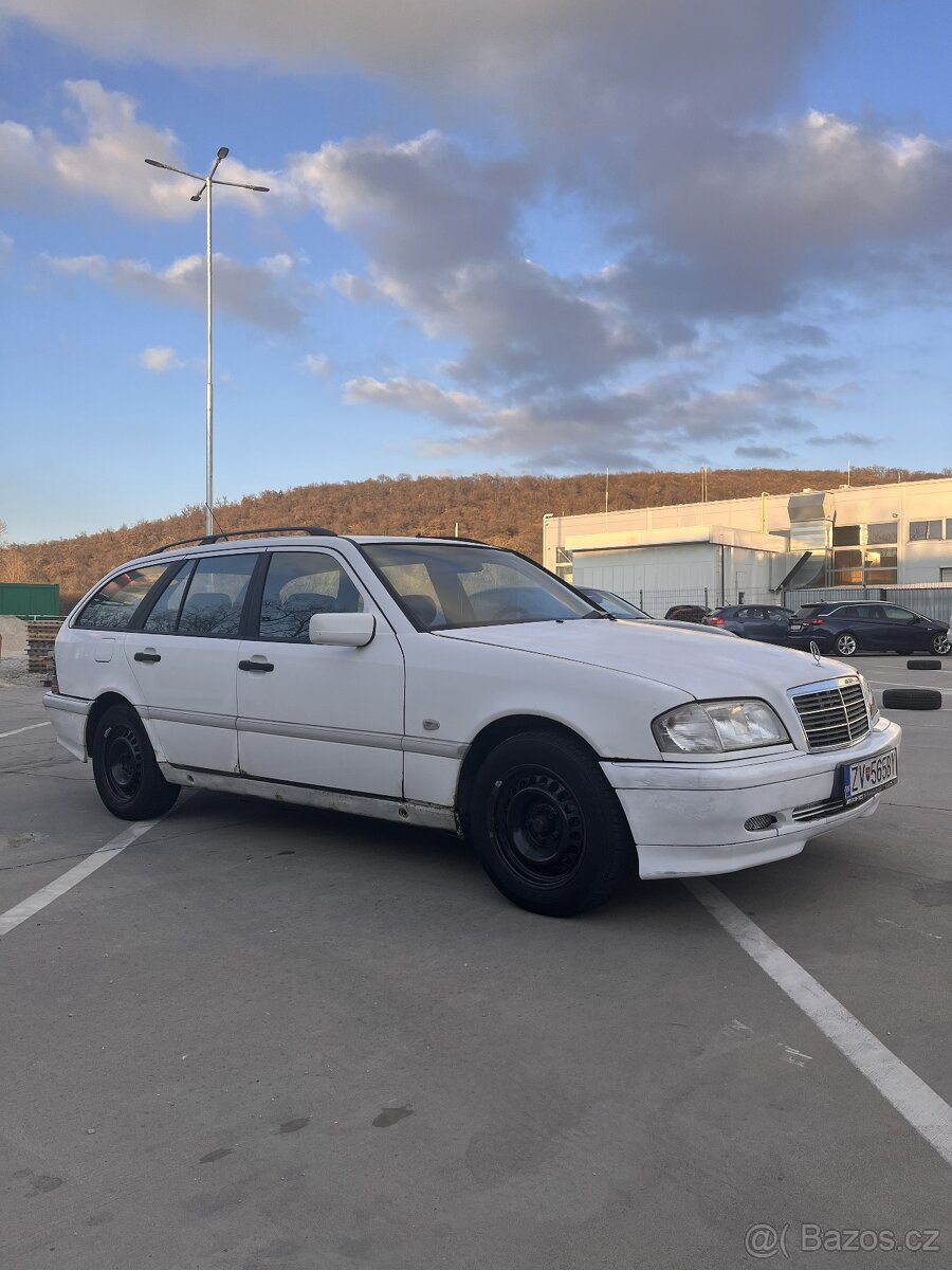 Mercedes-Benz trieda C220 CDi