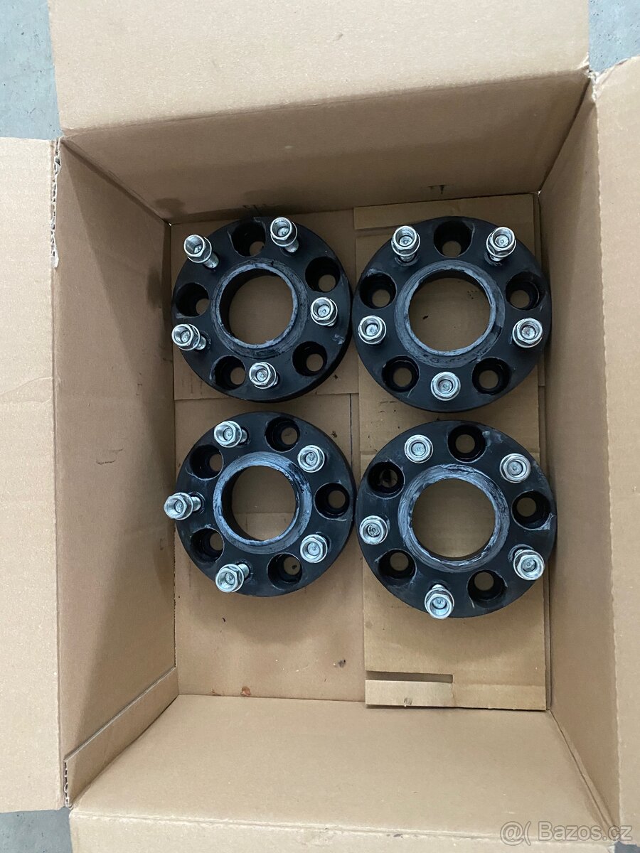 Distanční podložky pod disky