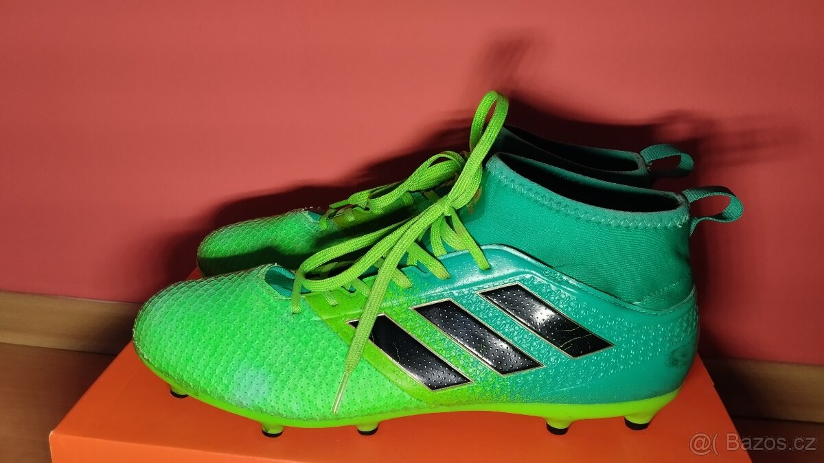 Kopačky Adidas vel.44 2/3