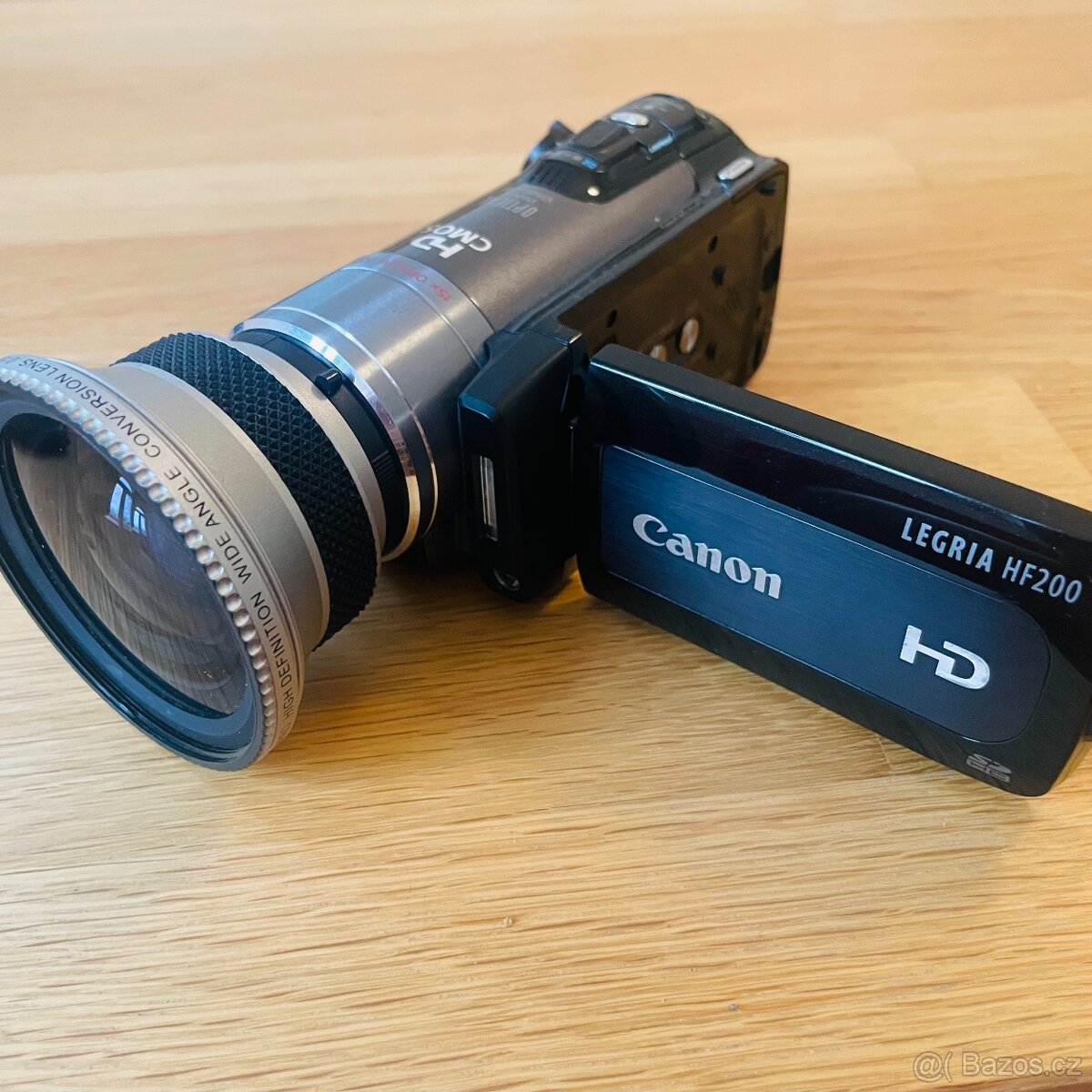 Canon Legria HF200 + objektiv Raynox