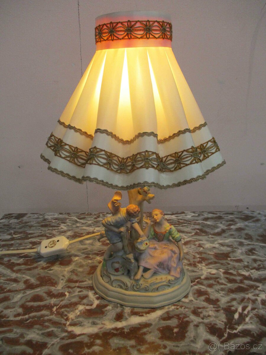 Stolni lampa figuriny-AKCE