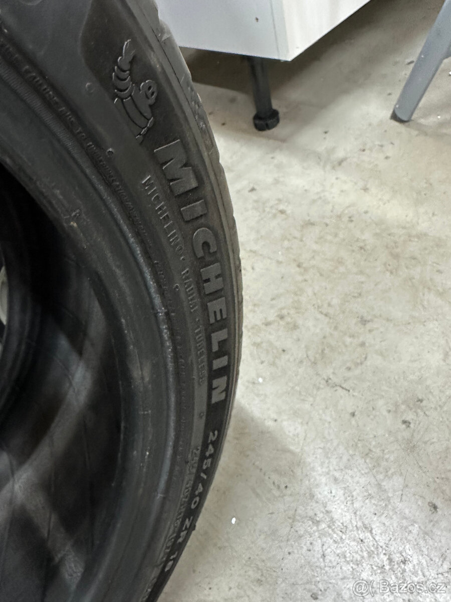 Michelin Pilot Sport 5 245/40r18