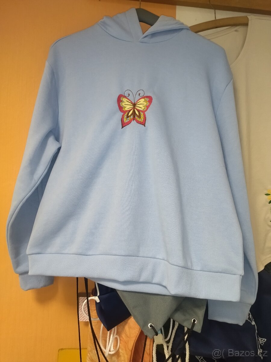 Mikina XL s originální výšivkou