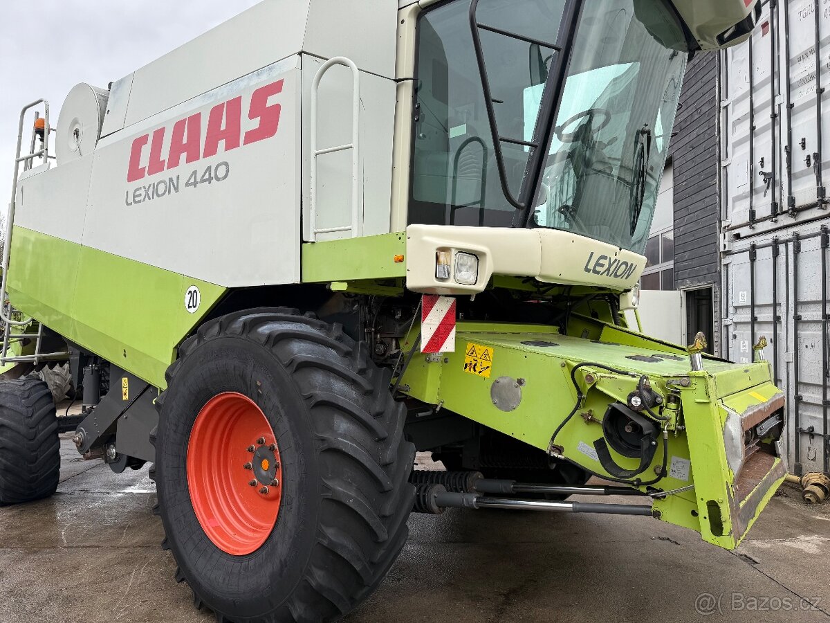 Claas Lexion 440 V660 rok vyroby 2002