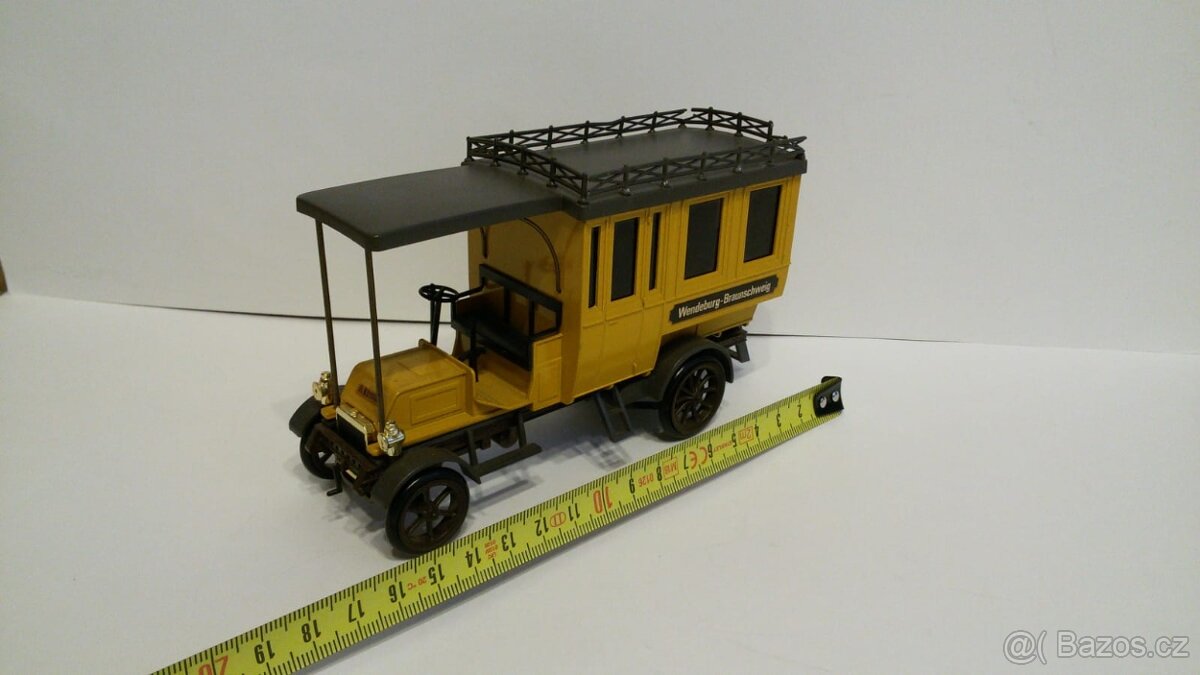 AUTÍČKO - OMNIBUS 1904