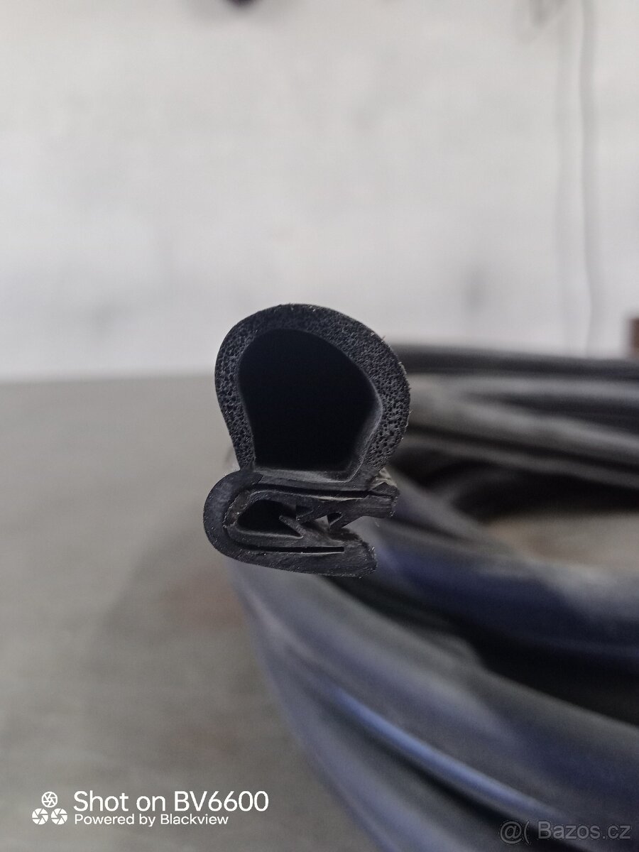 Gumové těsnění Pirelli