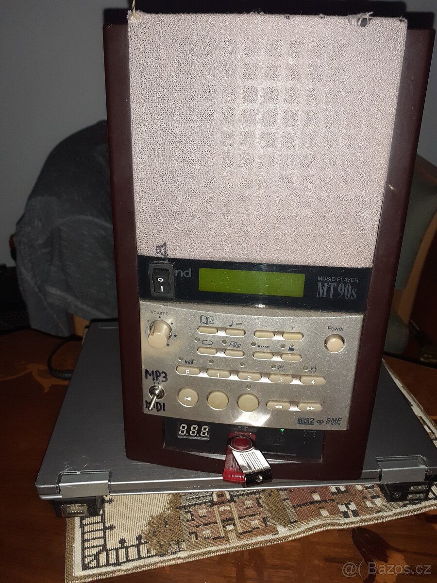 Roland MT 90U Music Player