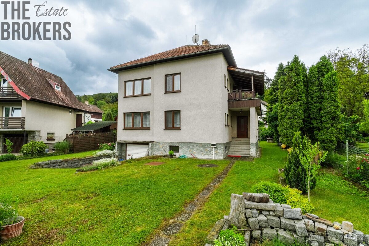 Prodej rodinného domu 225 m², pozemek 962 m², Hradištko-Piko