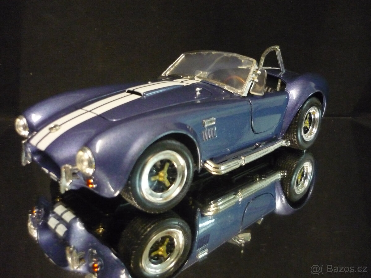 Shelby Cobra 427 S/C Road Tough 1/18