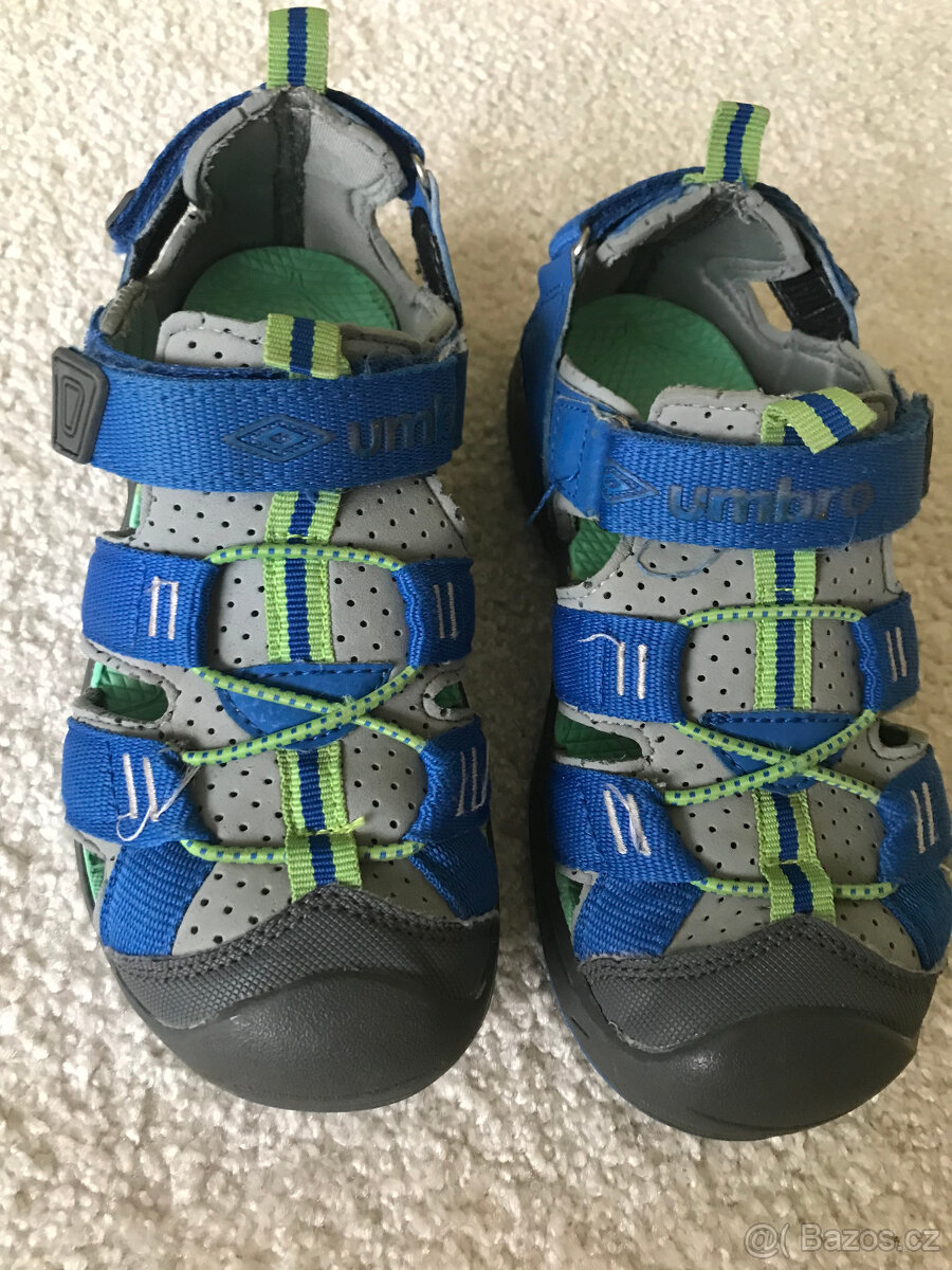 Sandály zn.Umbro vel.32