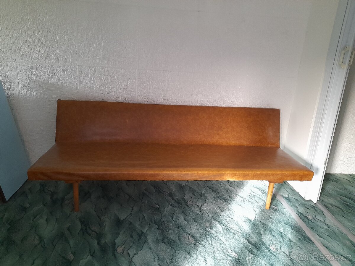 Retro pohovka