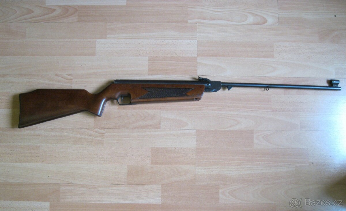 Vzduchovka Slavia 631 s drážkou ČSSR