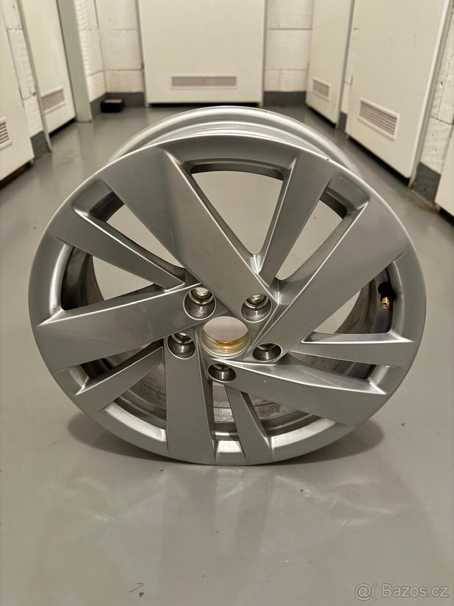 1 ks Volkswagen OE 2G0601025BB aluminum rim 5.5