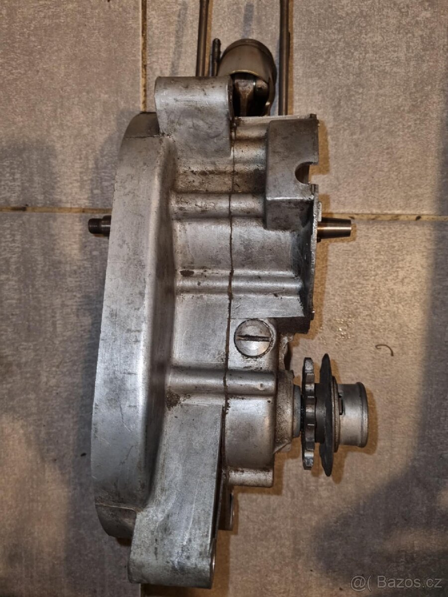 Polomotor babetta 210