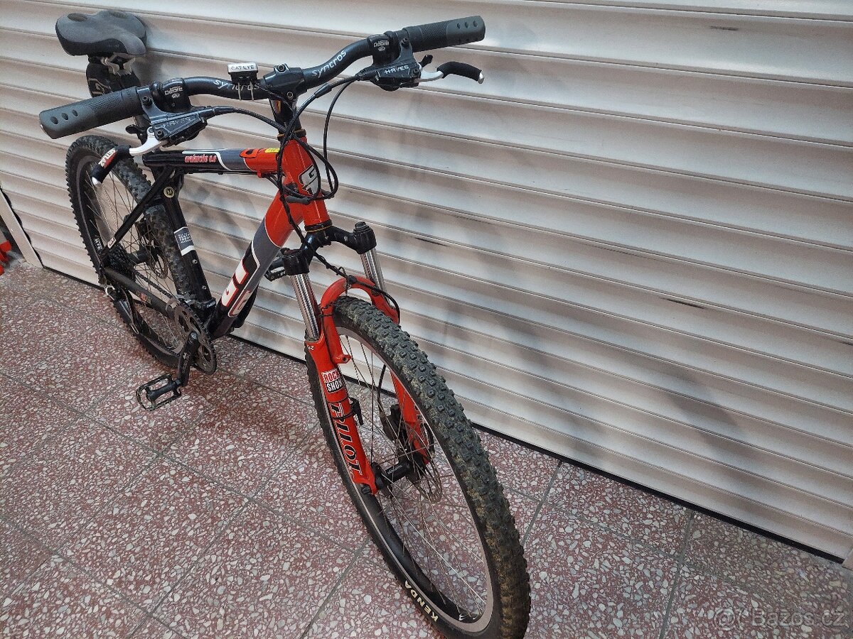 Horské kolo GT Avalanche 0.0