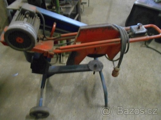 Pila na kov ZSE PRAHA