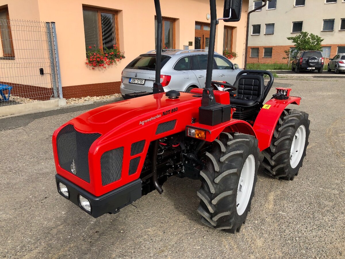 Malotraktor AGT 960 R - otočné pracoviště, 50 HP