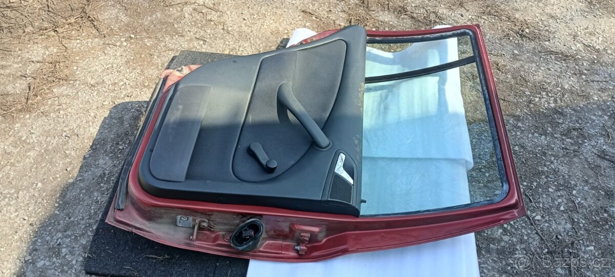 Zadní levé dveře(za ridicem) Škoda Octavia Combi tour I(1)