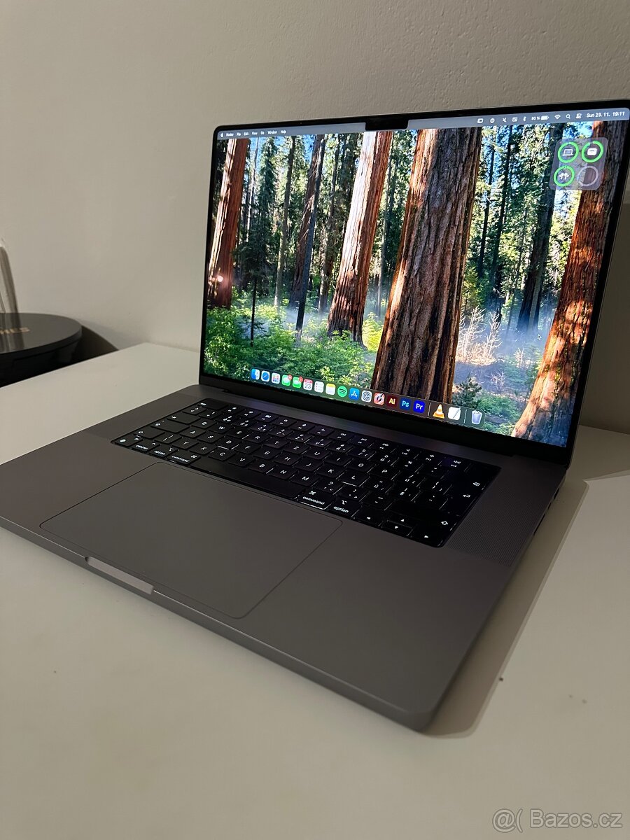 MacBook Pro 16" M2 Pro
