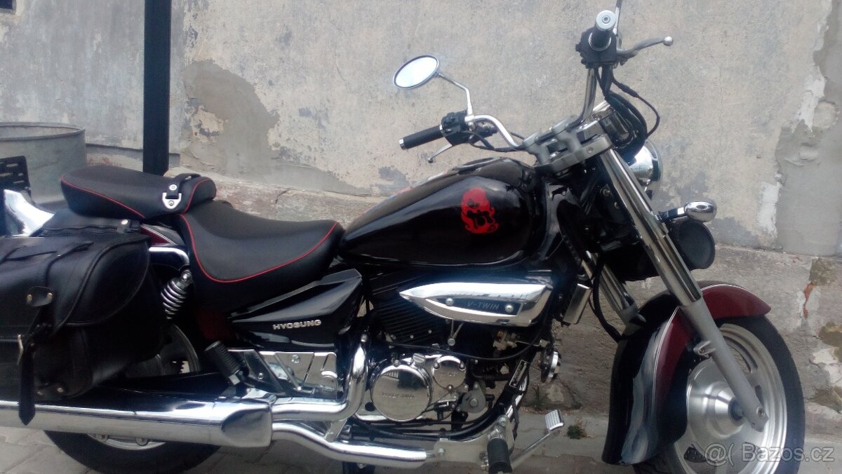 Hyosung Aquila GV 125