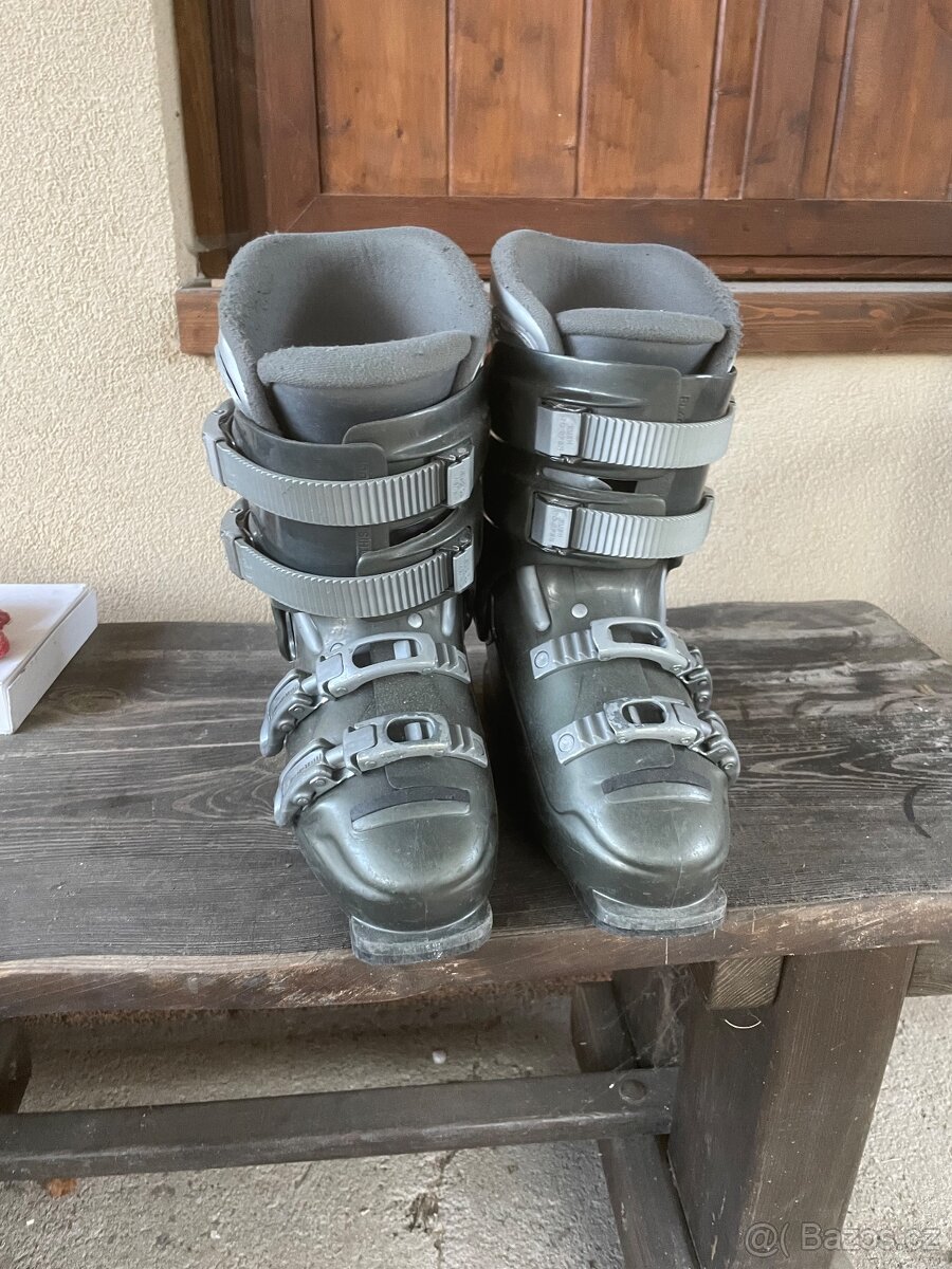 Lyžařské boty dámské, lyžáky vel. 40