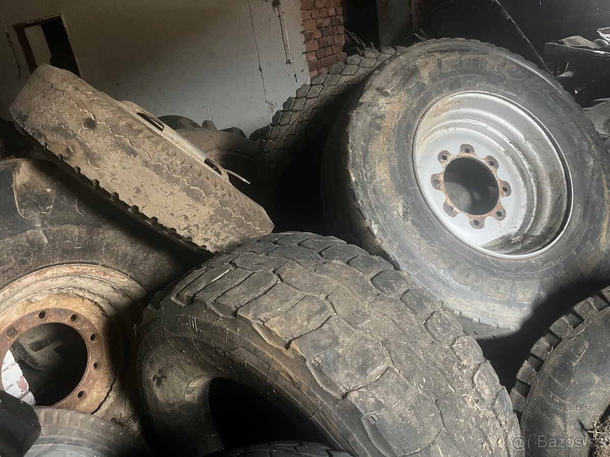 Pneumatiky na zemědělské stroje