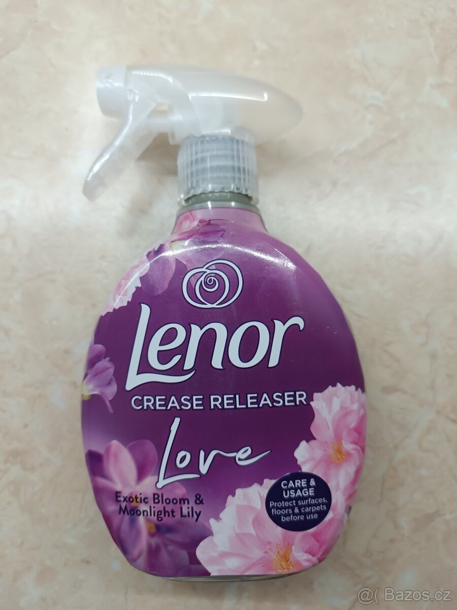 Tekutá žehlička Lenor 500 ml