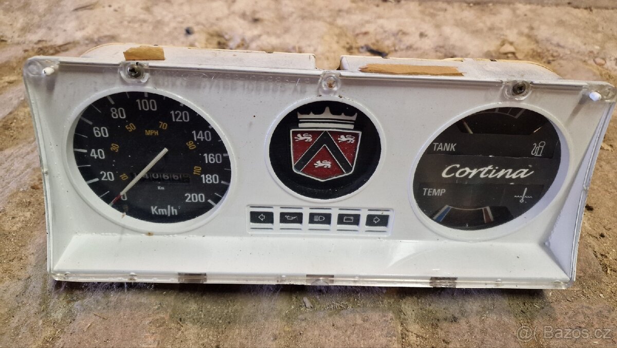 Ford Cortina mk3 - budiky