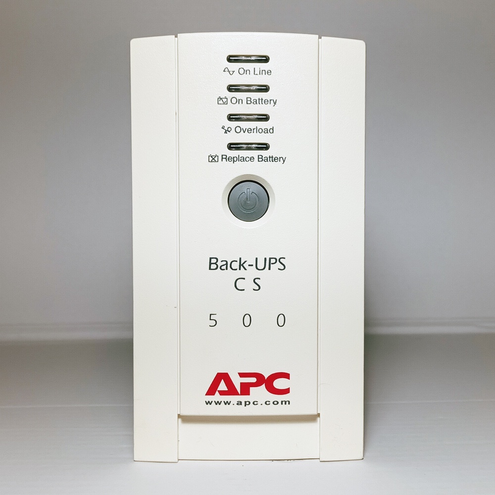 Záložní zdroj APC Back-UPS CS 500