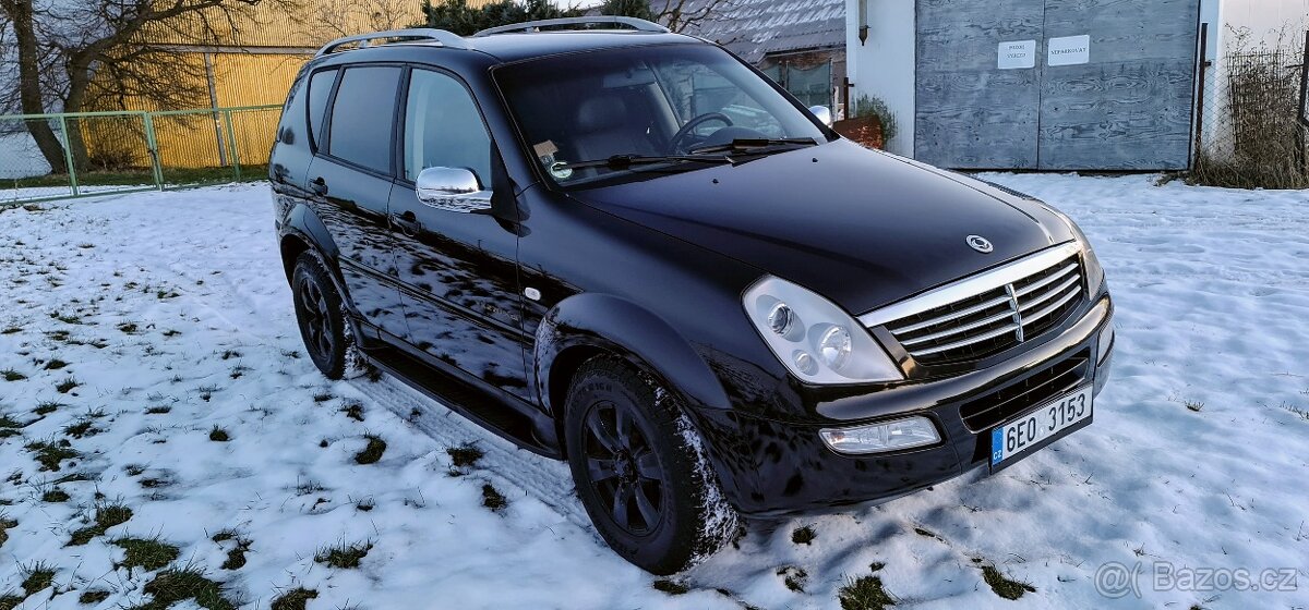 Ssangyong Rexton 2,7 litru  2006, 7 míst, automat, TZ