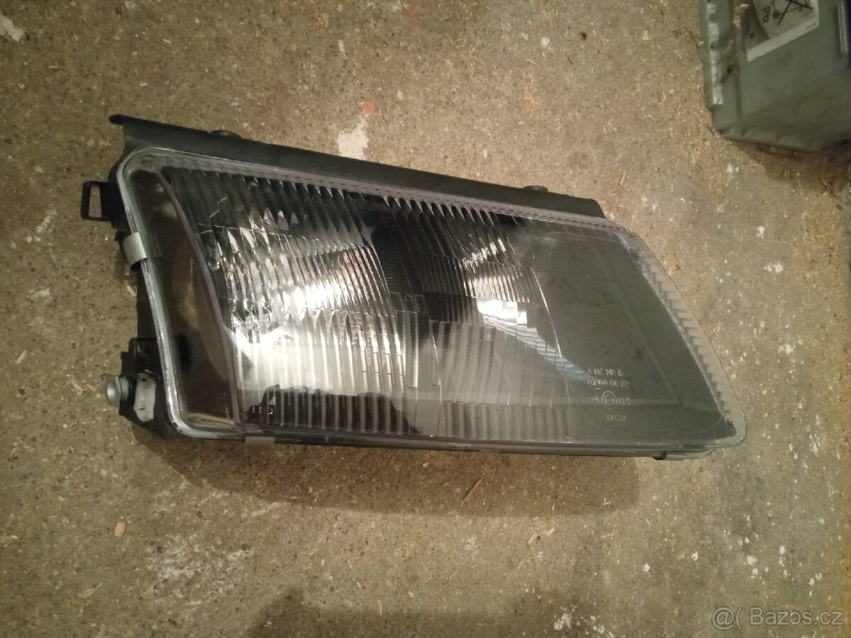 Prodám pravé přední světlo VW Passat B5