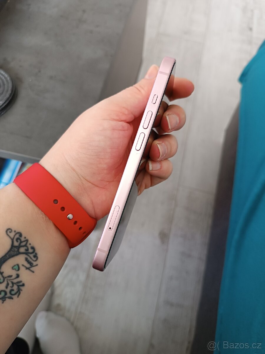 iPhone 15 128GB