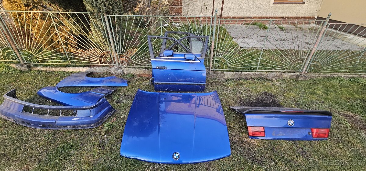 BMW E34 sadu 4x dveře kapota 2x blatník víko kufru