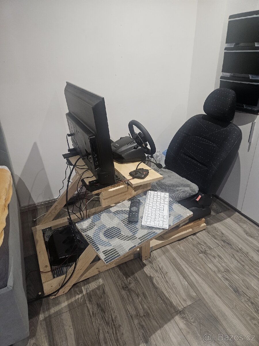 Volant Logitech G29 + ruční výroba kokpitu