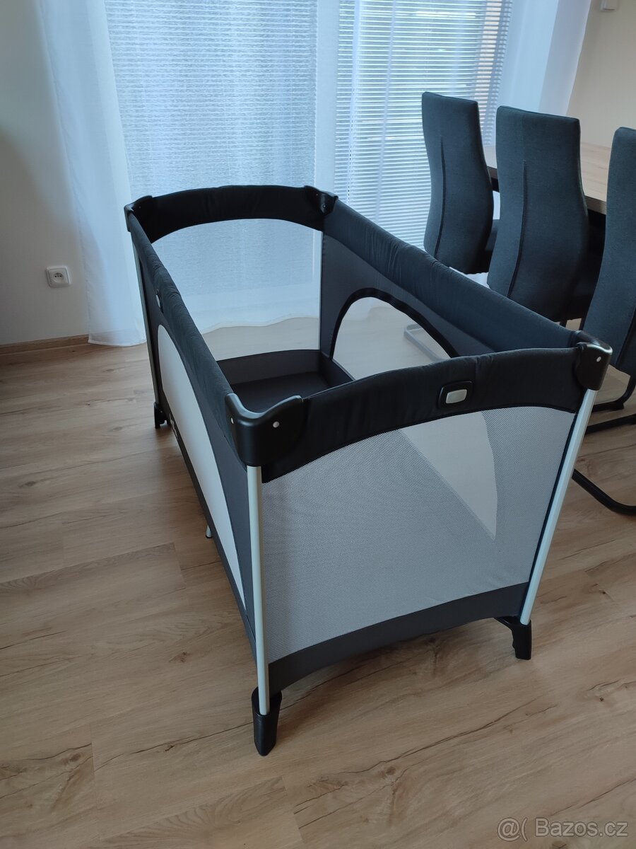 Cestovní postýlka Joie