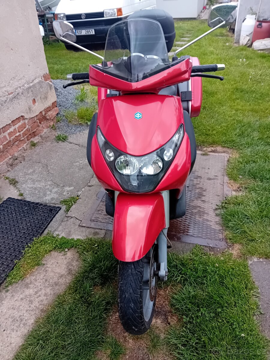 Piaggio Beverly 250