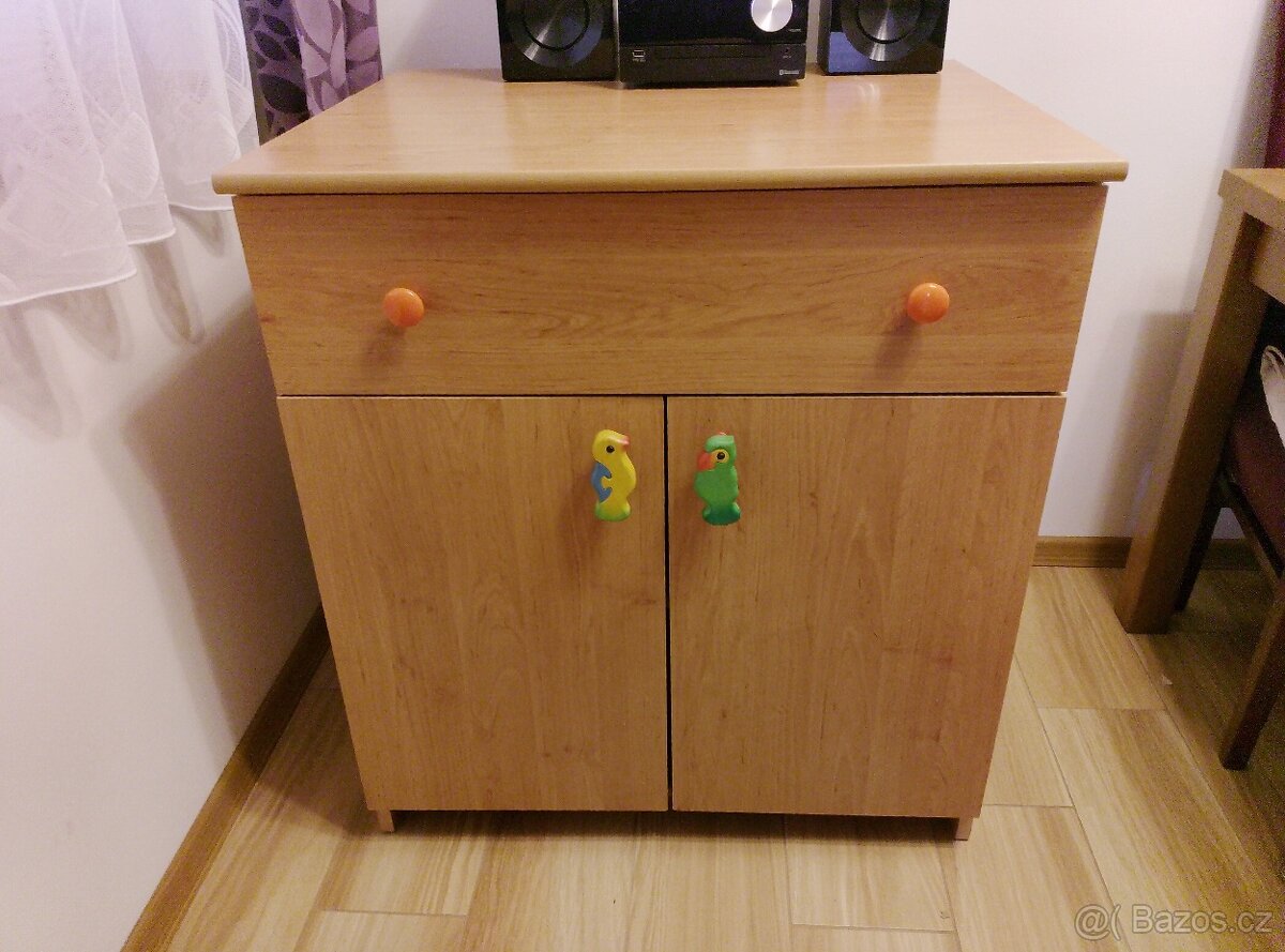 Dětský přebalovací pult
