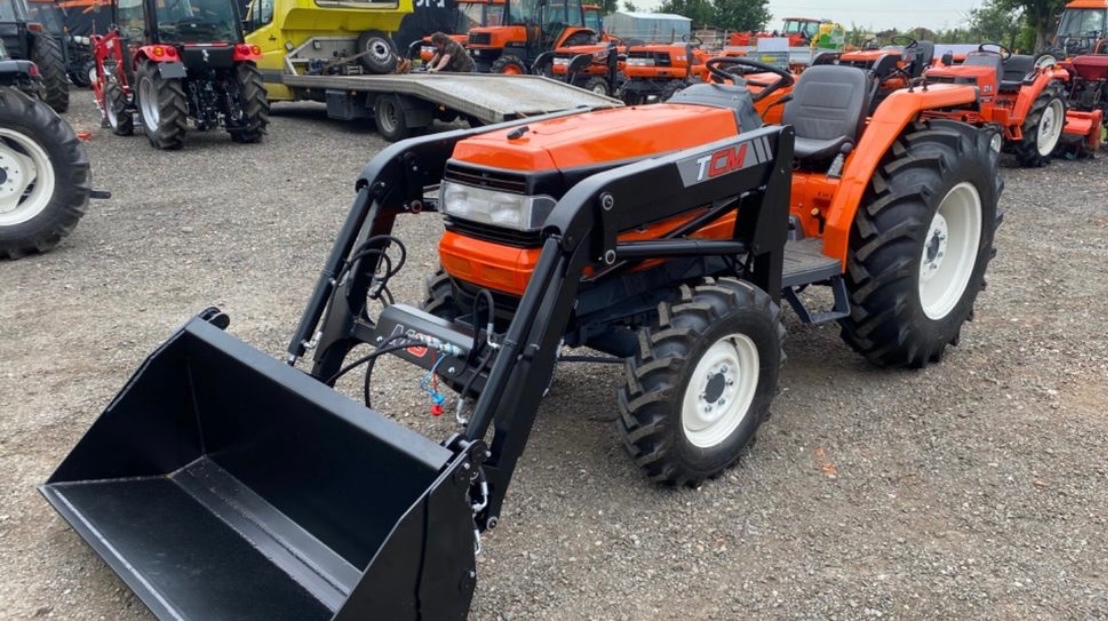 Koupím malotraktor s čelním nakladačem
