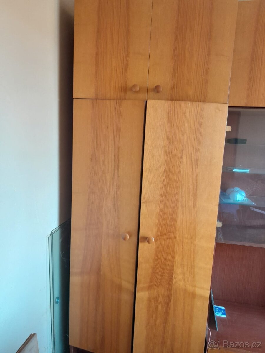 Šatní skříň