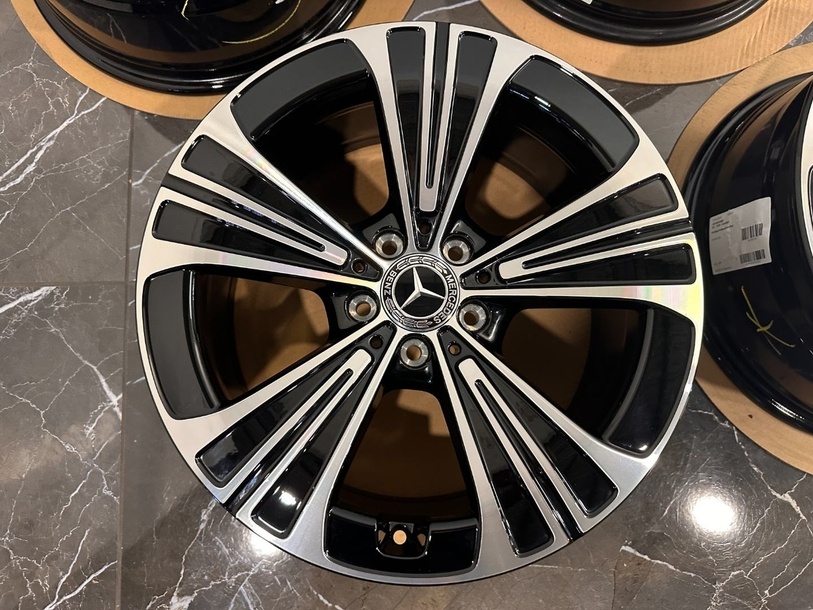 Original Mercedes E Klasse W214 S214 R18 5x112