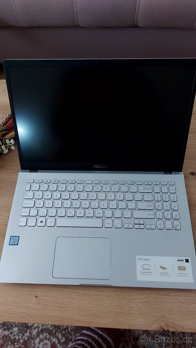 Notebook Asus, plně funkční 15,6'