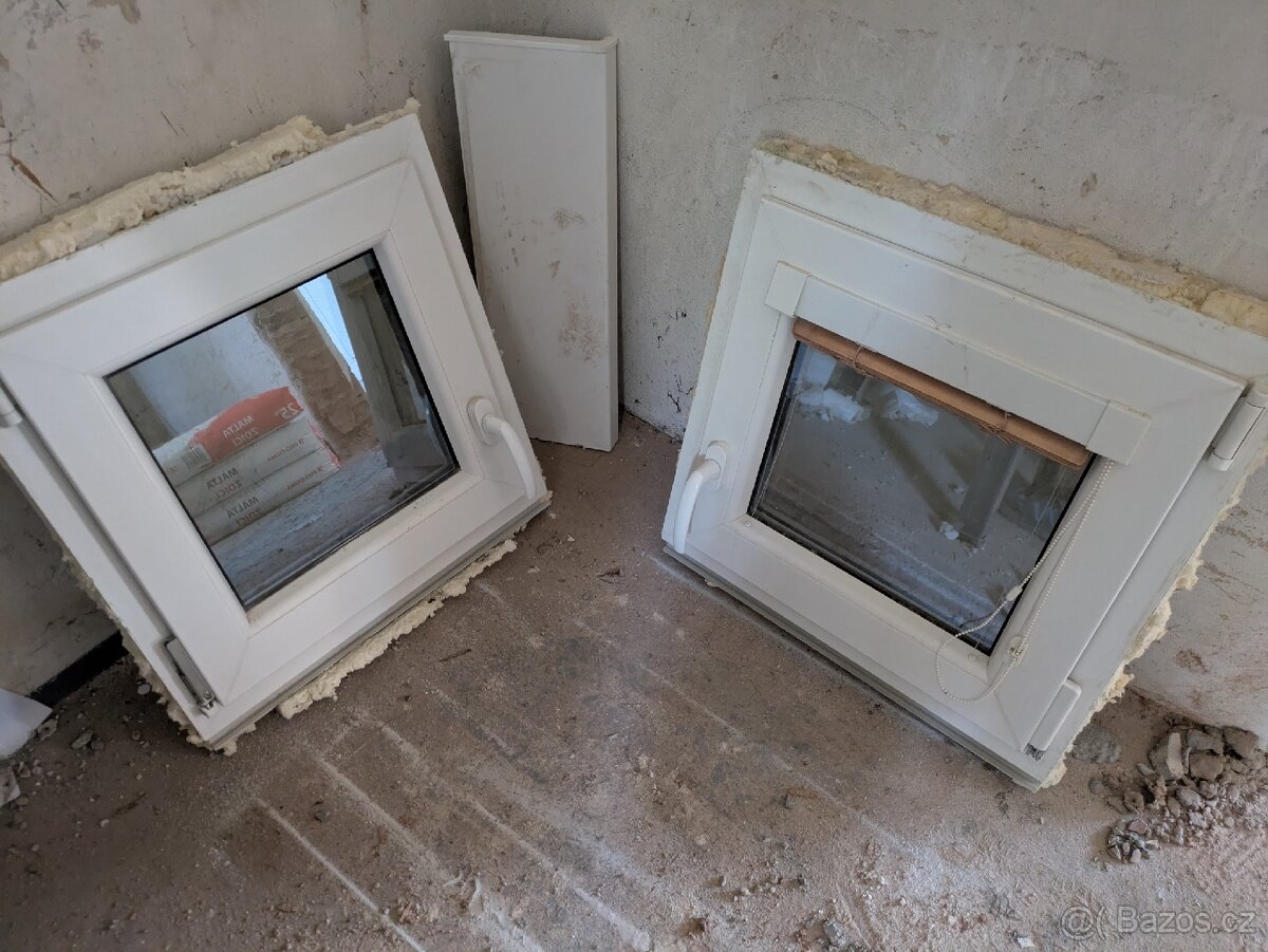 Okno 2x 56x56cm
