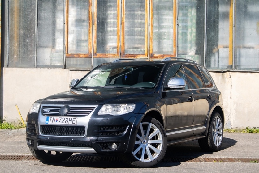 Volkswagen Touareg R50 5,0TDI V10 /AJ NA SPLATKY/