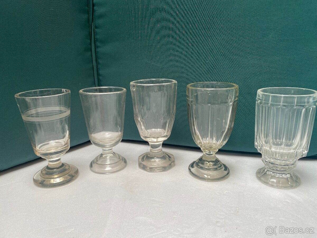 sklenic z hutního skla