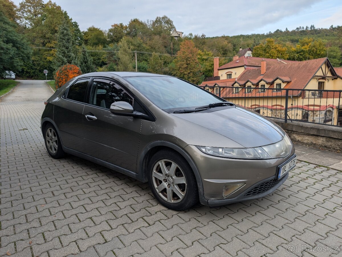 Honda civic 8 - 1.8 VTEC - Benzin