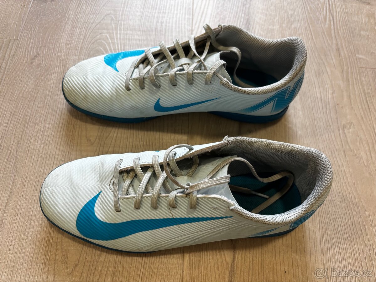 Sálovky Nike Mercurial Vapor 16 Club IC, vel. 40,5