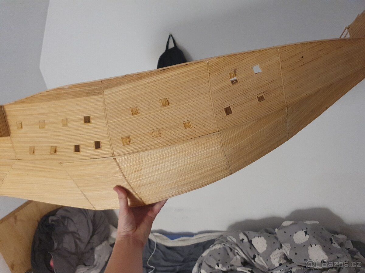 Model lodi černá perla trup