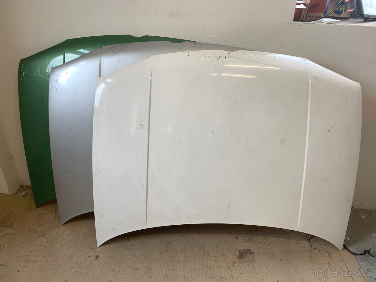 VW Golf 4, kapota